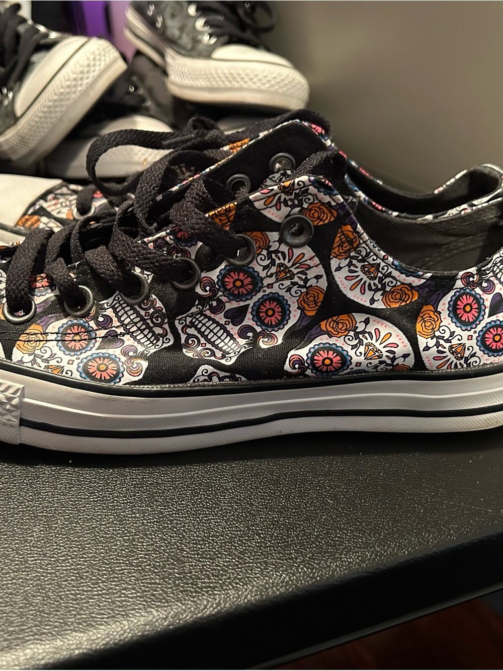 Converse Sneakers with sugar skull W 9.5 M 7.5